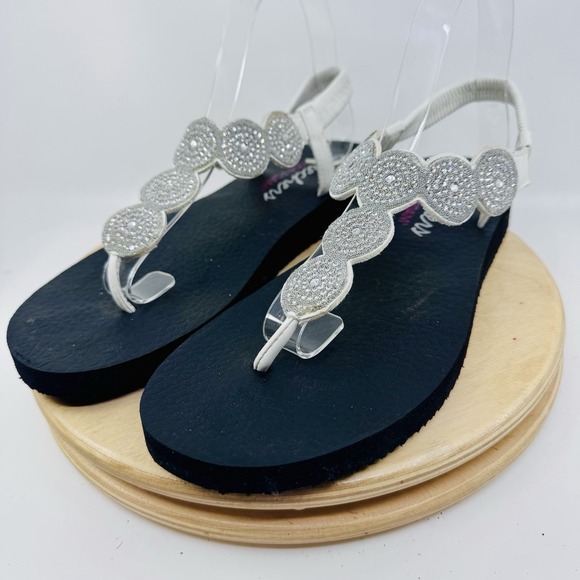 Skechers Shoes - Skechers Meditation Stars Sparkle Shoes Womens 10 White Thong Sandals